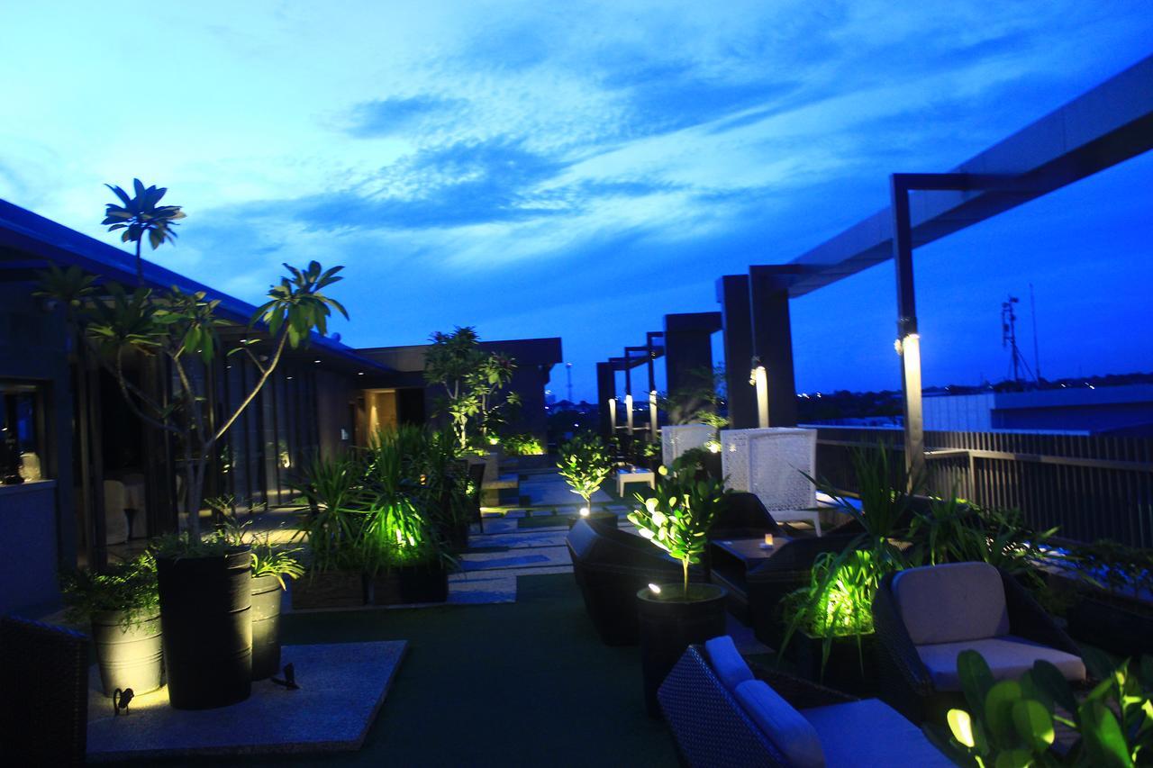 Eska Hotel Batam Exterior foto